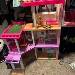 Dreamhouse Playset with Pink and White Accents